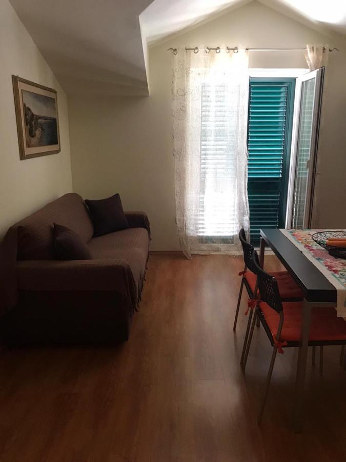 Apartmani Katarina Бол Экстерьер фото