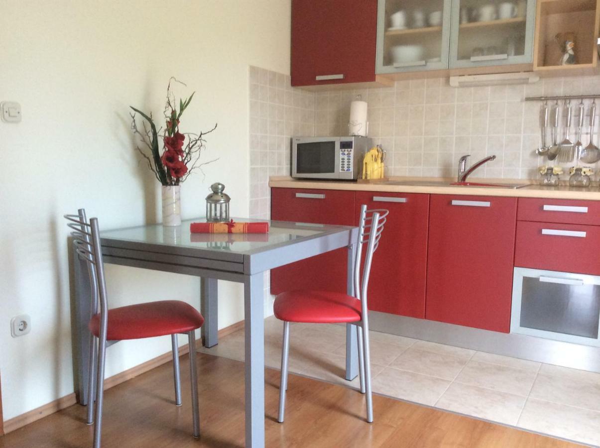 Apartmani Katarina Бол Экстерьер фото